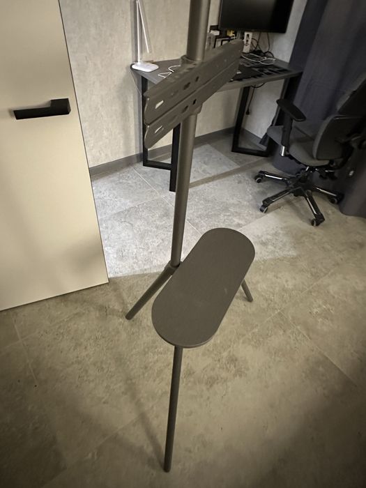 Продам майже нову підставку для телевізора