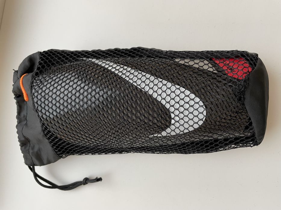 Продам щитки Nike оригінал