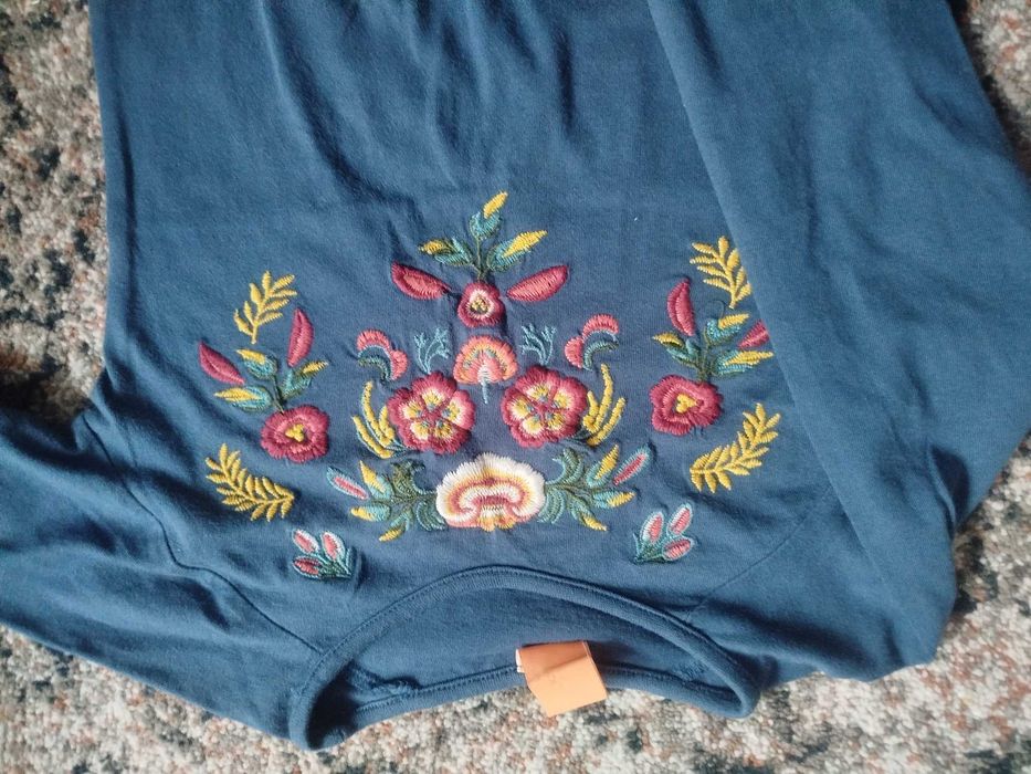 Bluzka dziewczęca z motywem kwiatowym