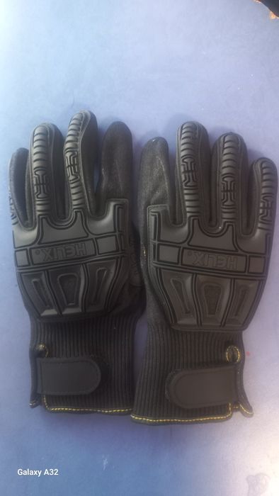 Захисні рукавиці HELIX