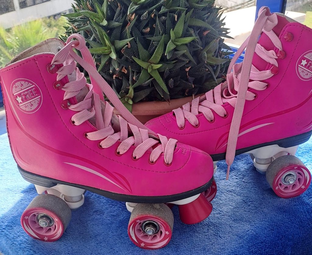 Patins Bota de 4 rodas