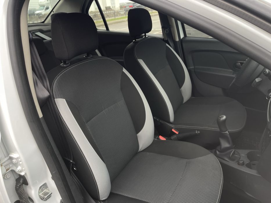 Dacia Logan 1,5 дизель 2013 рік