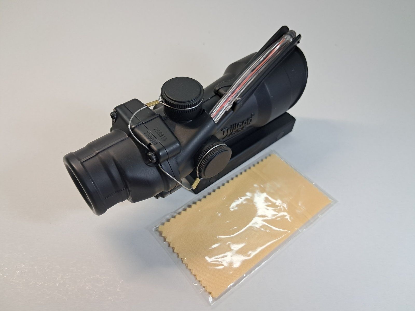 Оптичний приціл Trijicon ACOG® 4x32