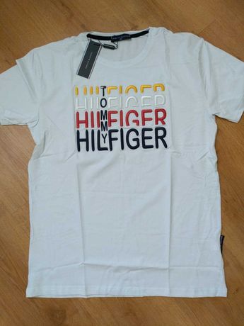 Koszulka z wyszytą aplikacją i napisem TOMMY HILFIGER XXL szer. 56cm