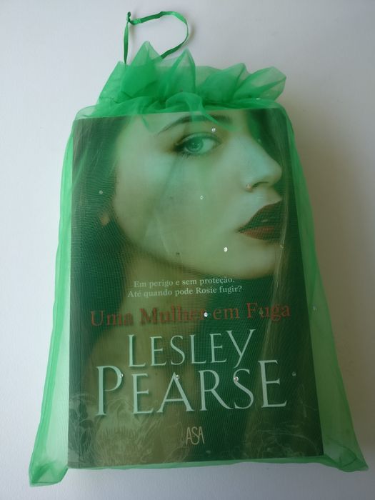 Livro Uma Mulher em Fuga