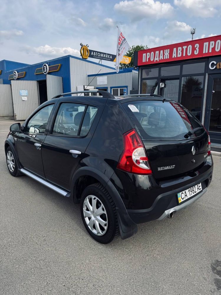 Renault Sandero Stepway, 2012