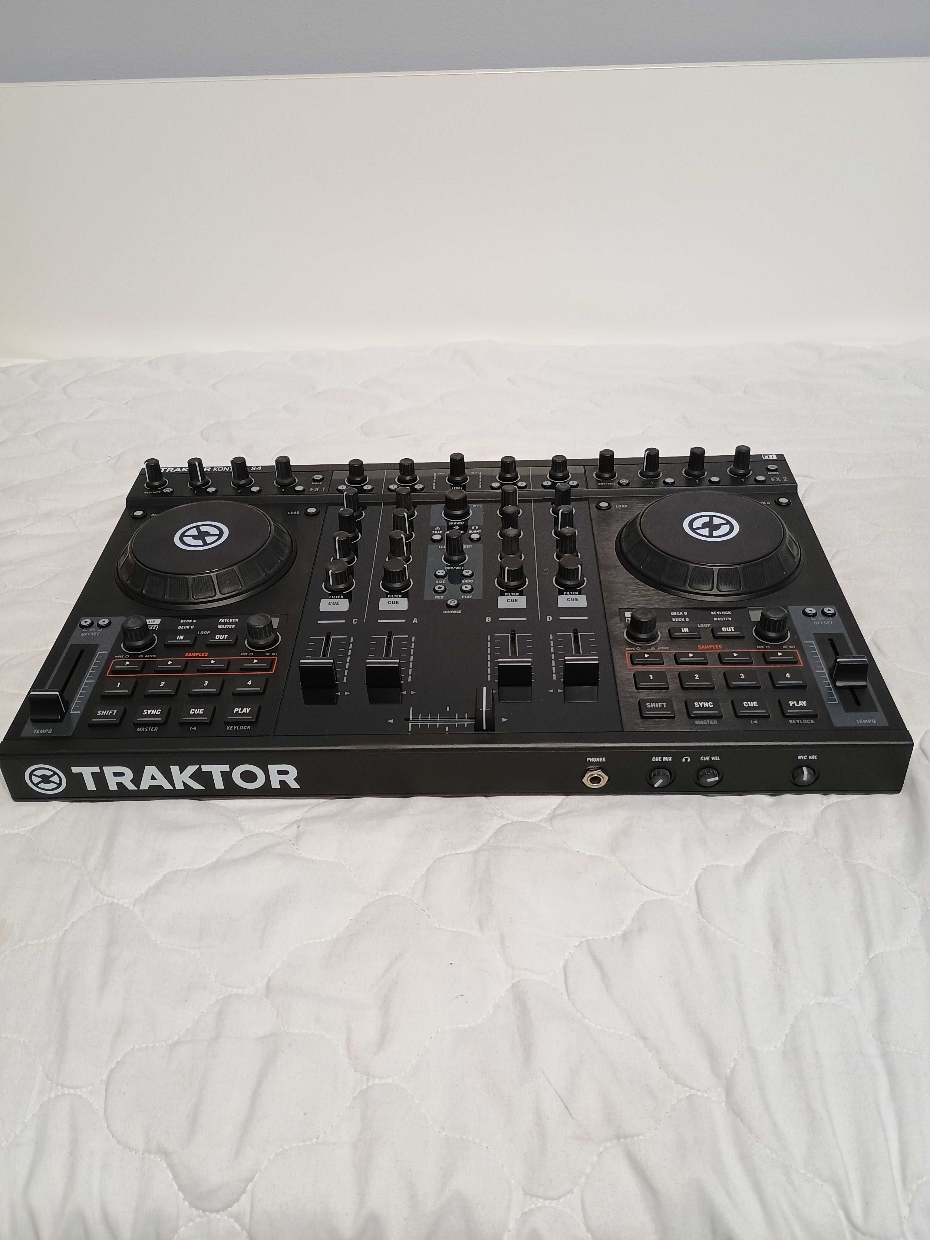 NI Traktor Kontrol S4