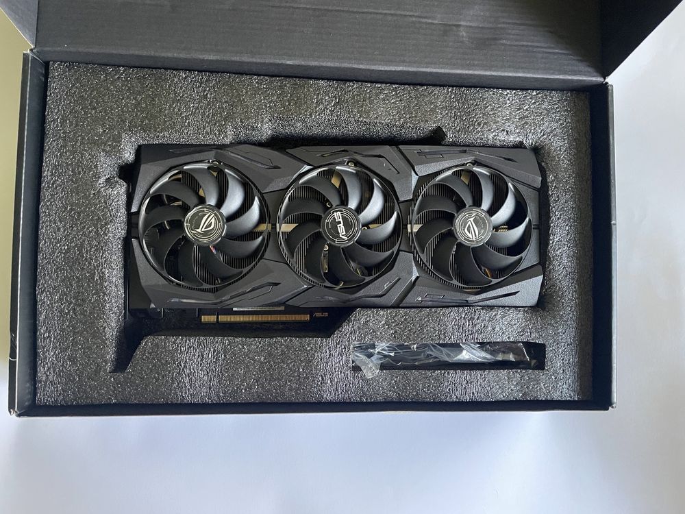 Срочно! Asus GeForce RTX 2080 ROG Strix OC 8GB GDDR6