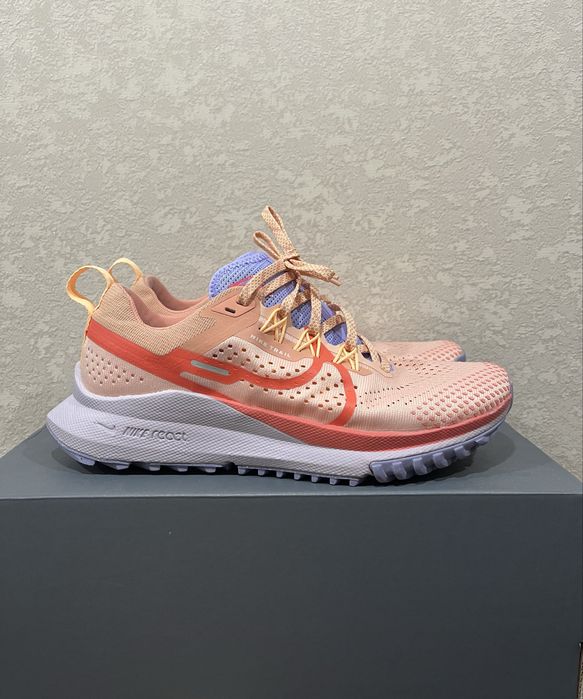 Оригінальні жіночі кросівки Nike react trail | DJ6159-800 |