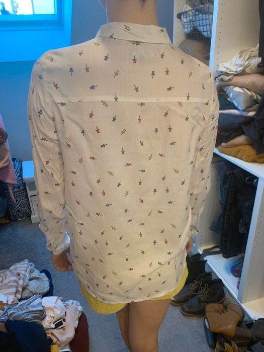 Koszula w pinezki Reserved elegancka do pracy biała kolorowa XL