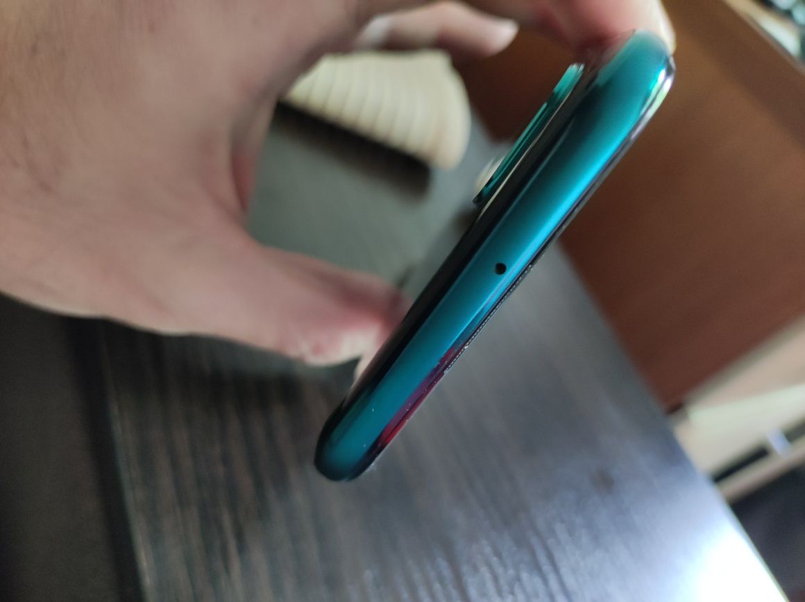 Huawei p40 lite,в состоянии нового телефона!