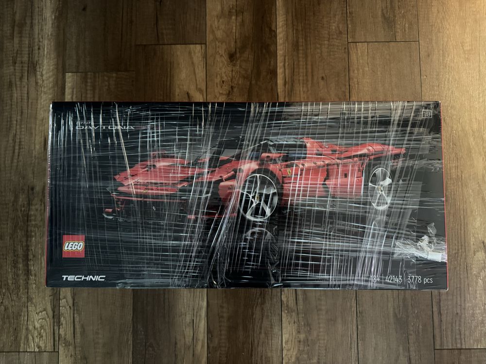 LEGO 42143 Technic Ferrari Daytona SP3 Jak Nowe Pudełko !!!
