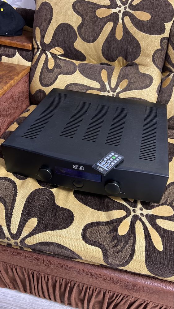 Усилитель HEGEL H100