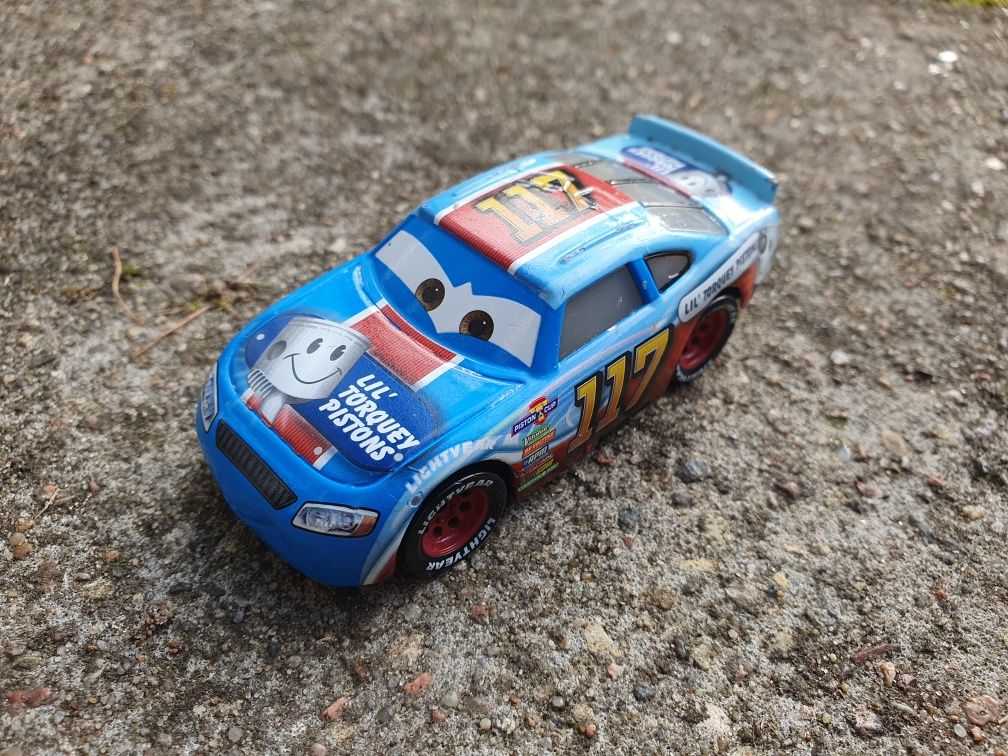 Samochodziki MATTEL z bajki Auta Zygzak McQueen, Cruz Ramirez i inne