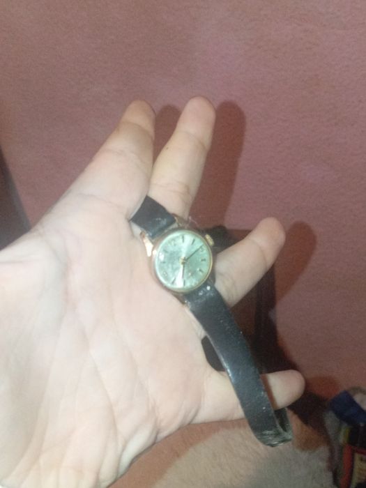 Relógio canuy pequeno não sei funciona