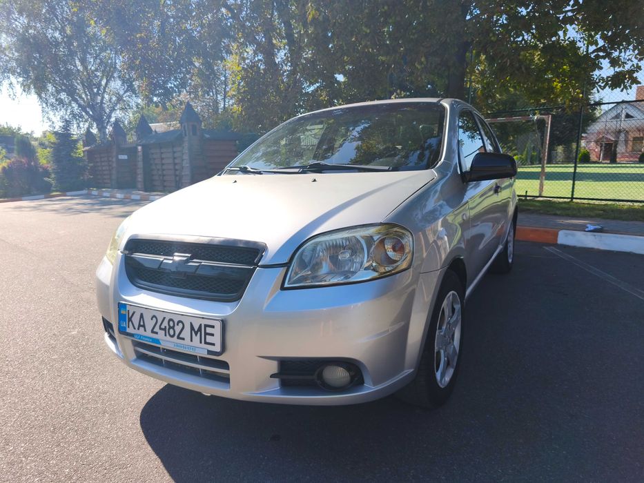 Продам Chevrolet Aveo 1.5 2011