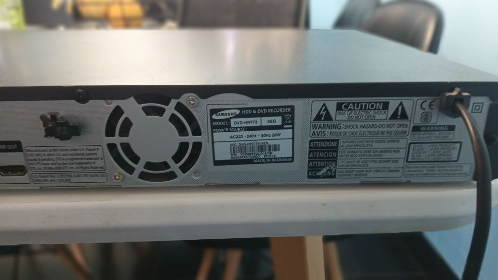 DVD Samsung HR775 + uniwersalny pilot