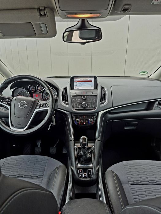 Opel Zafira 12r 1.4i 140KM 7os Navi Led Xsenon Niemcy Cosmo Zamiana