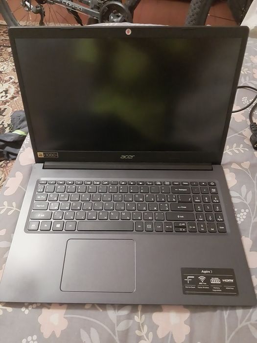 Ноутбук Acer aspire 3