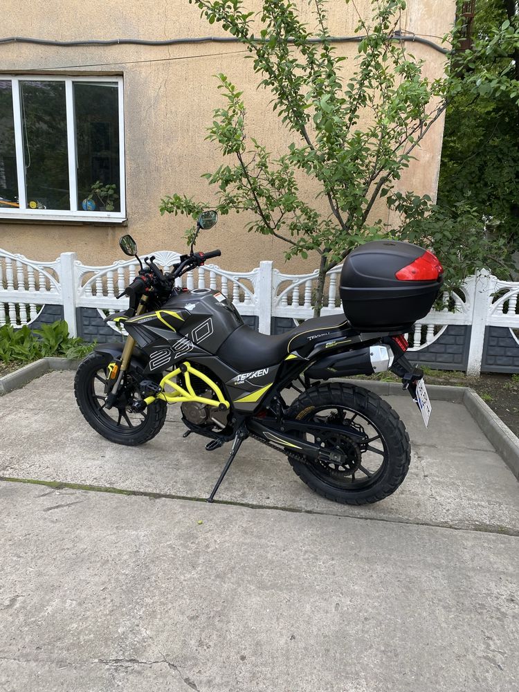 Teken r-line 250 в отличном состояние