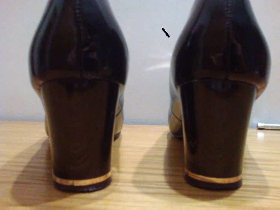 buty- czółenka PADDERS, skóra naturalna roz.37; JULIA- eko