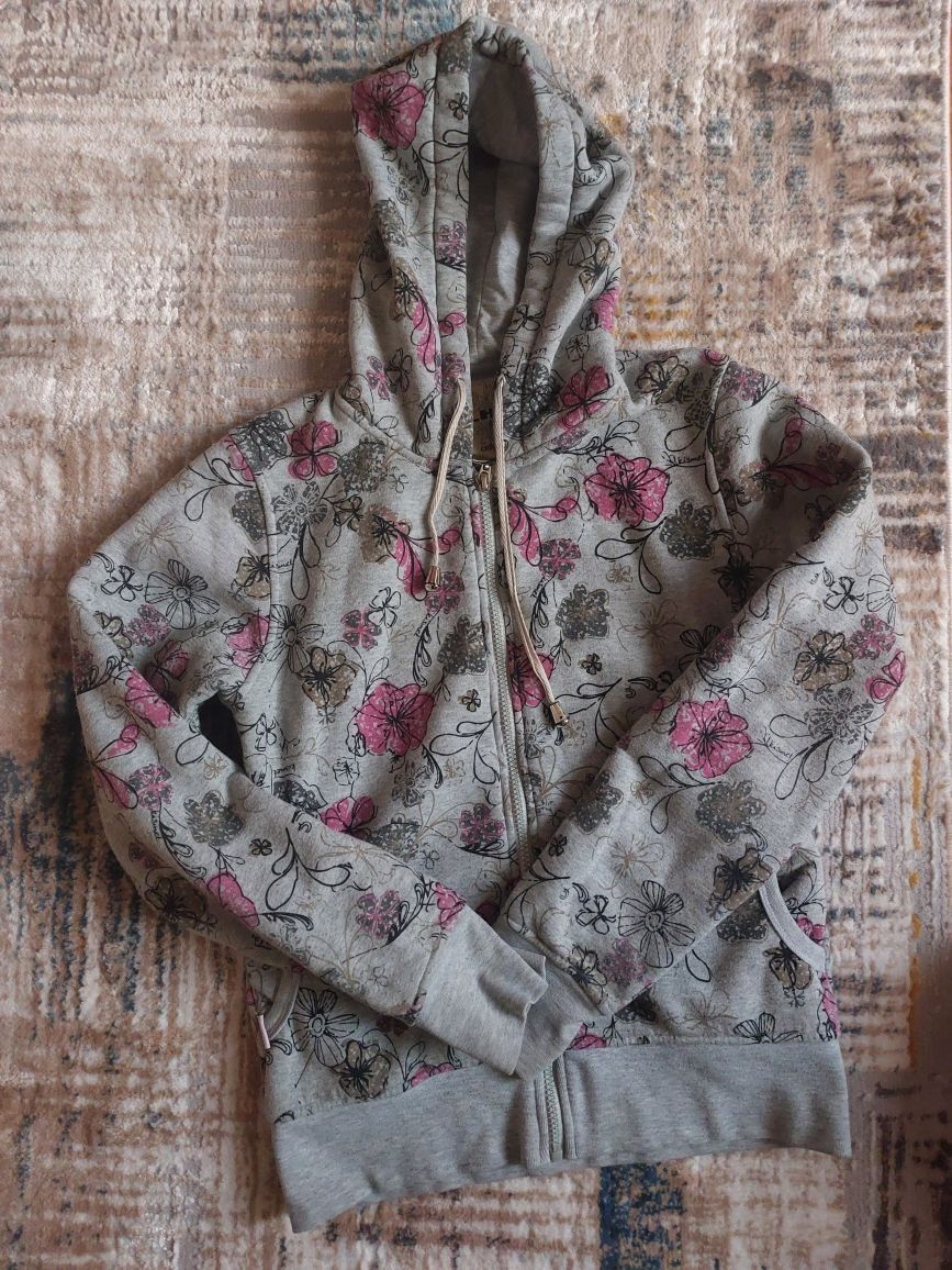 Bluza w nadruk kwiaty
