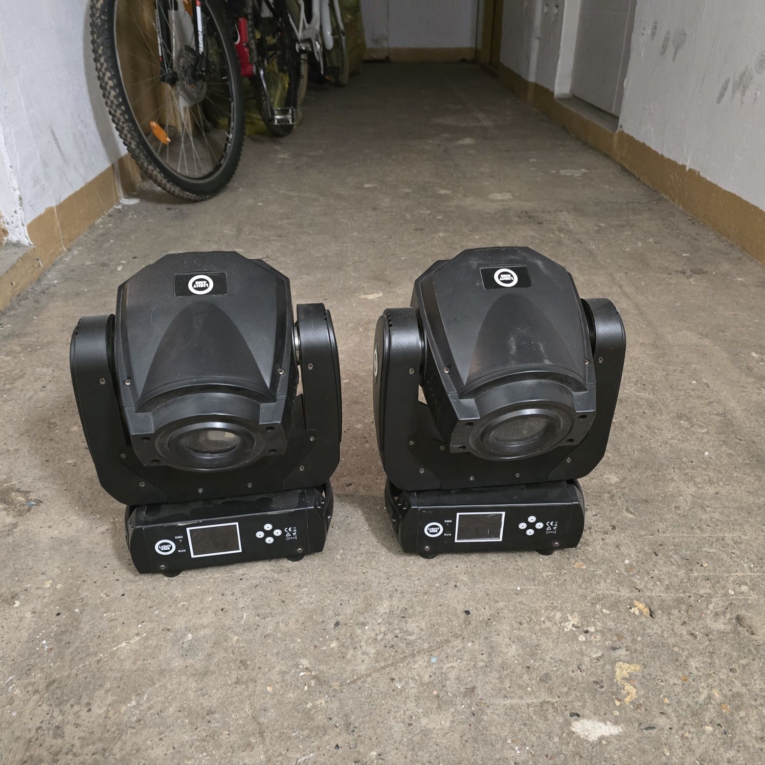 Ruchome głowy 90w