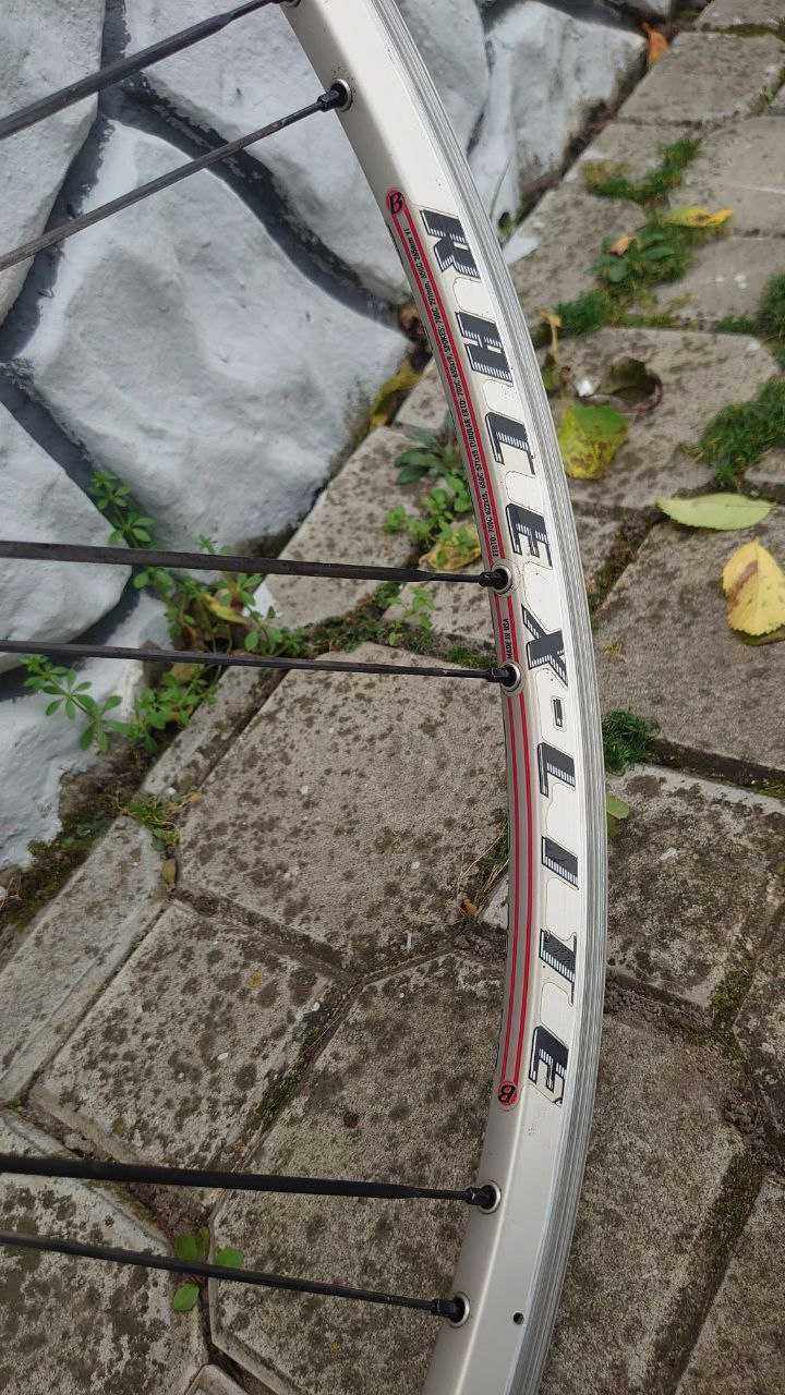 Шосейні колеса Bontrager Race Lite/X-Lite DTSwiss Campagnolo