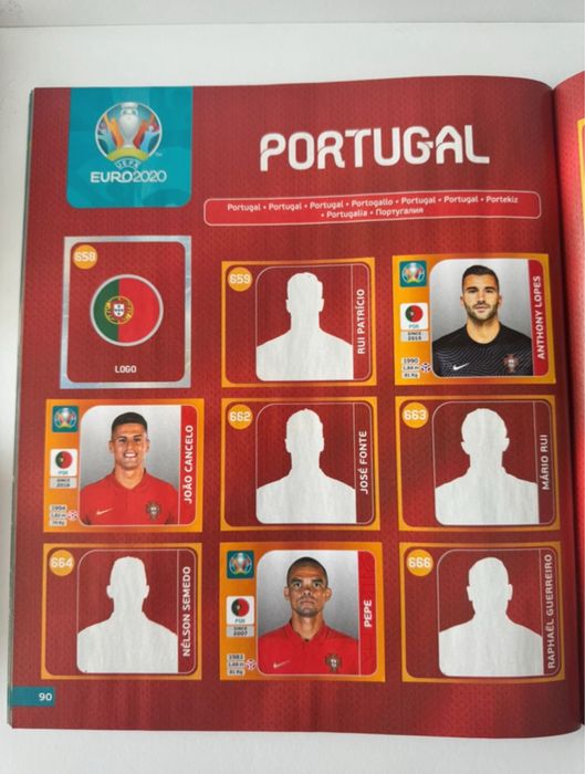 Caderneta Futebol EURO 2020 Incompleta com 100 Cromos Colados