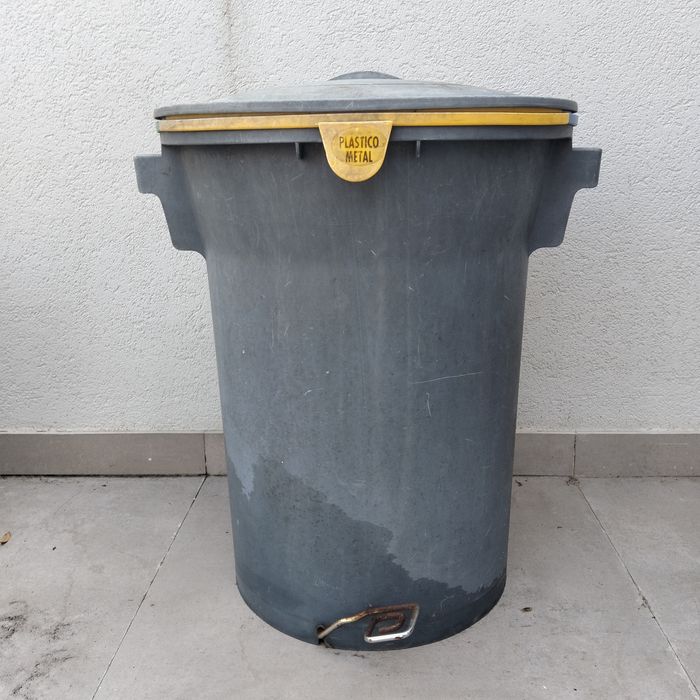Balde para reciclagem