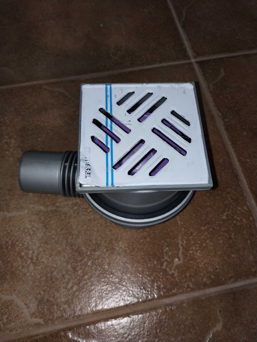 Wpust podłogowy KESSEL Classic DN50 kratka 12x12 cm