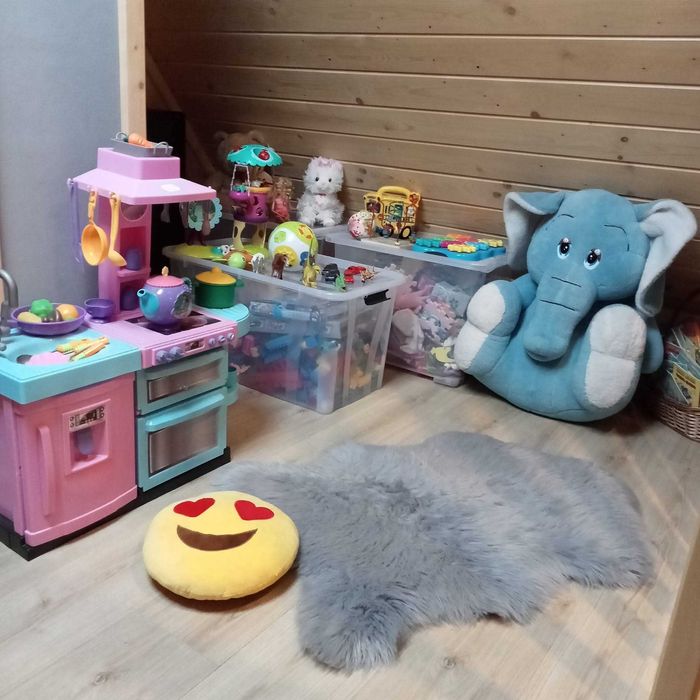 Drewniany domek w górach nad Jeziorem Czorsztyńskim