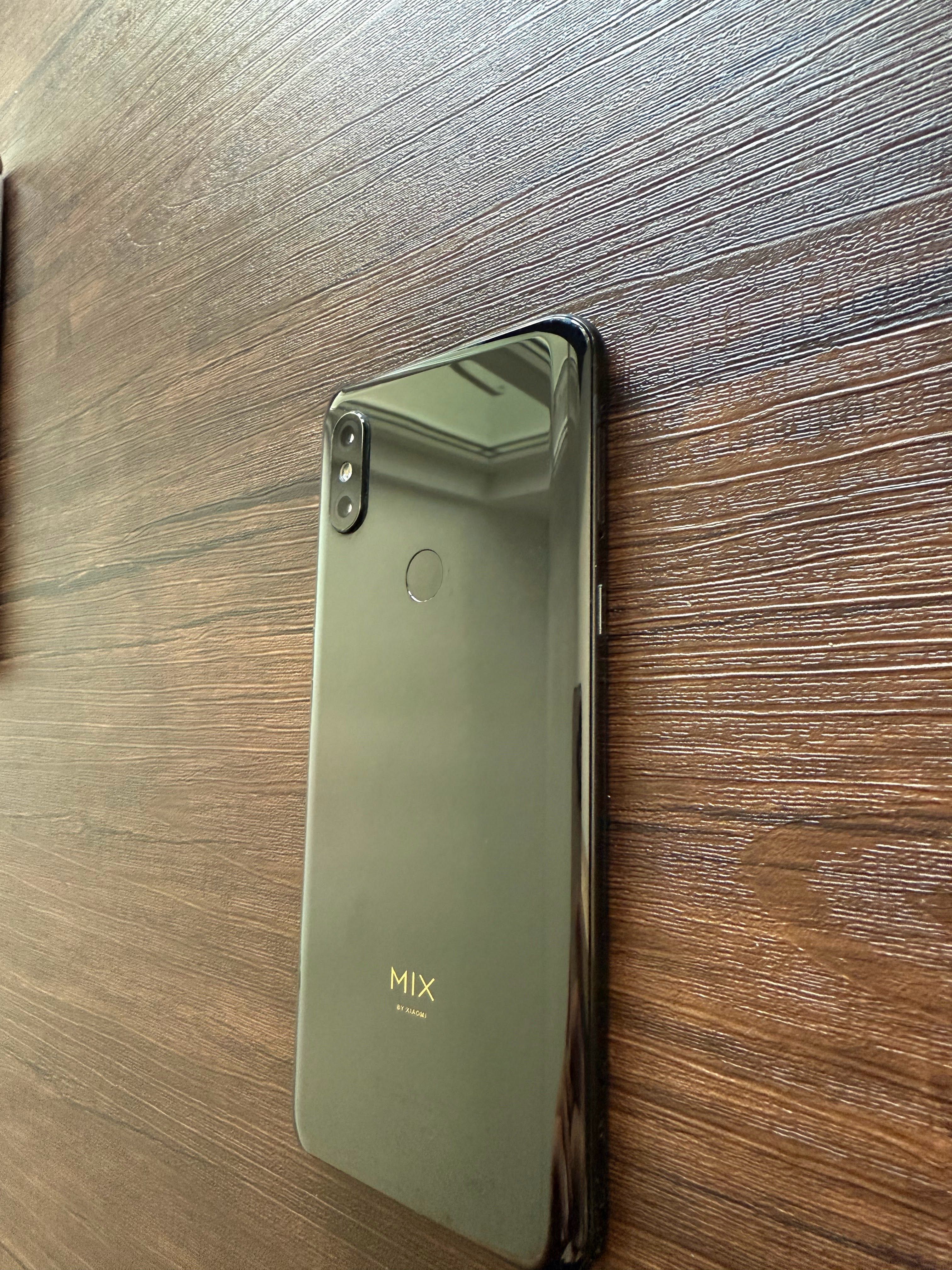 Xiaomi Mi Mix 3 - stan bdb 128GB/6GB RAM - stan bdb