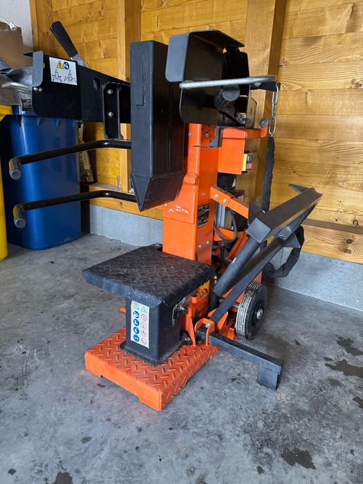 Łuparka do drewna Scheppach 15 ton .