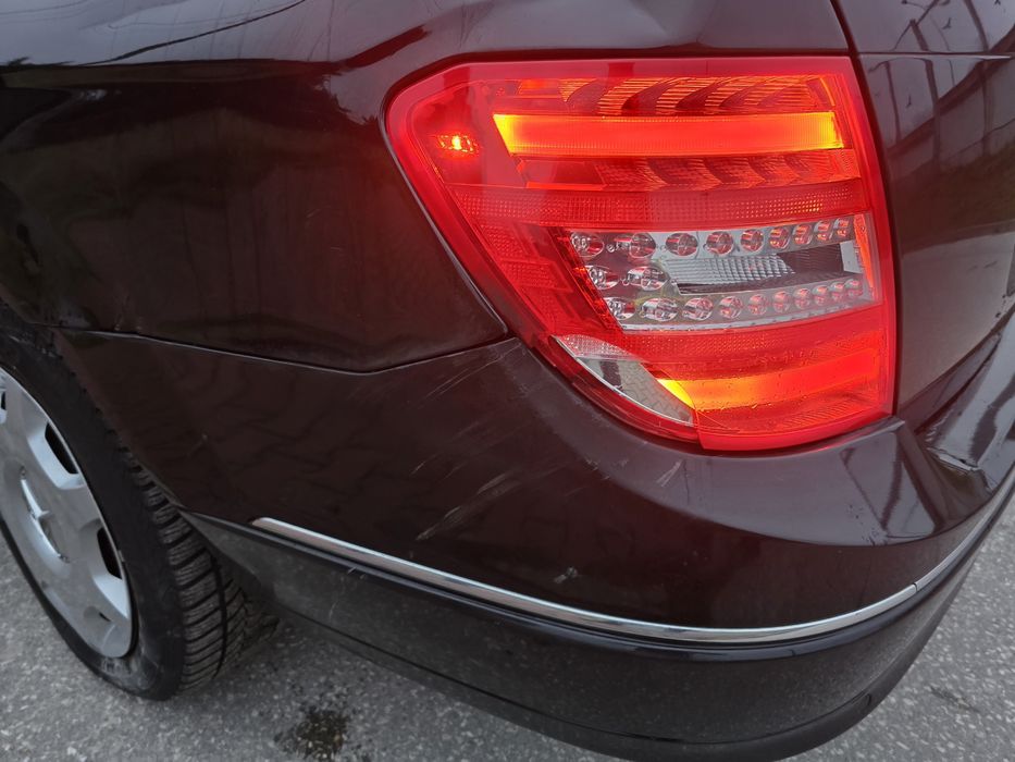 Mercedes C180 KOMPRESOR_Gaz LPG_Manual_Przetarty Bok