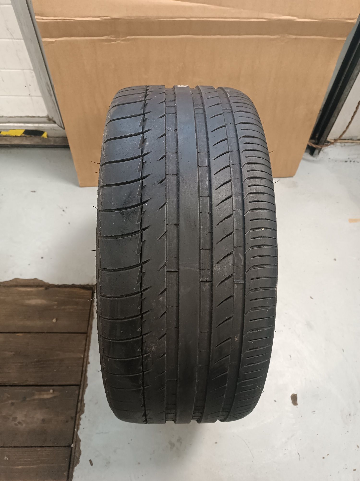 265/35ZR21 Michelin Pilot Sport PS2  265/35R21