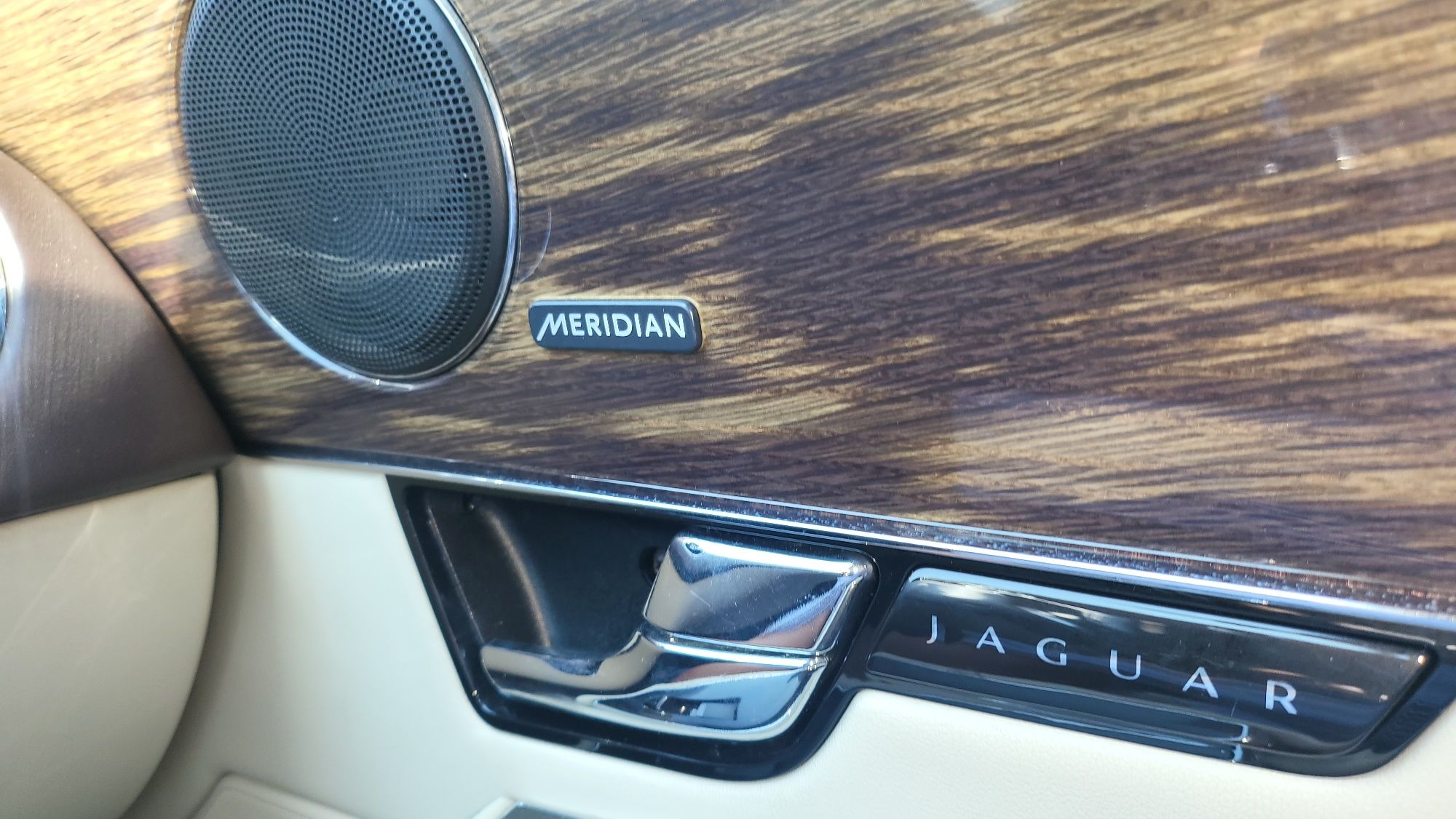 Jaguar XJ de 2013 full Extras aceito trocas