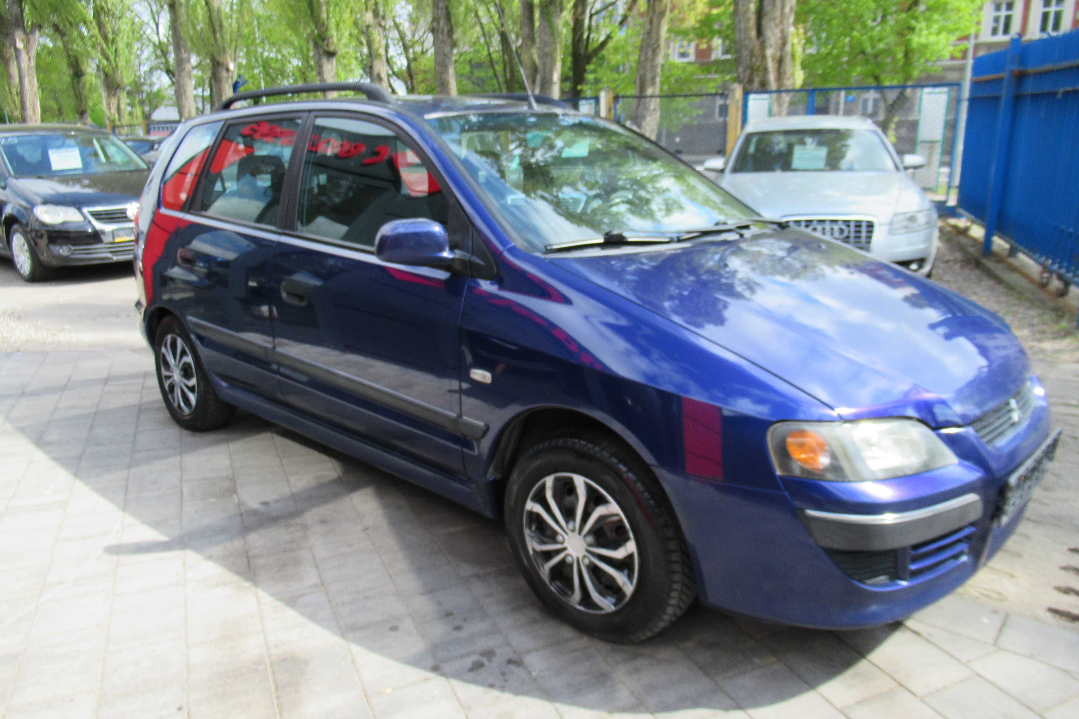 Mitsubishi Space Star benzyna 1.6 98km ładny z Niemiec mały minivan