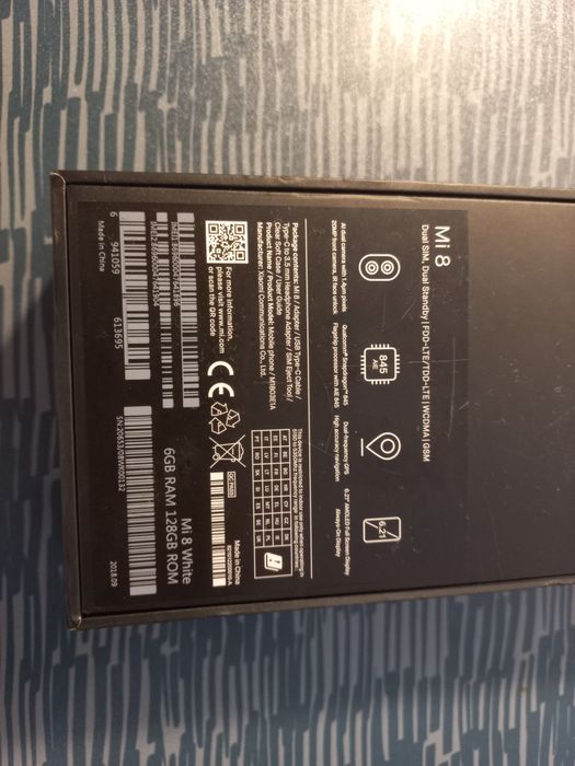 Xiaomi 8 versão global novo com capa