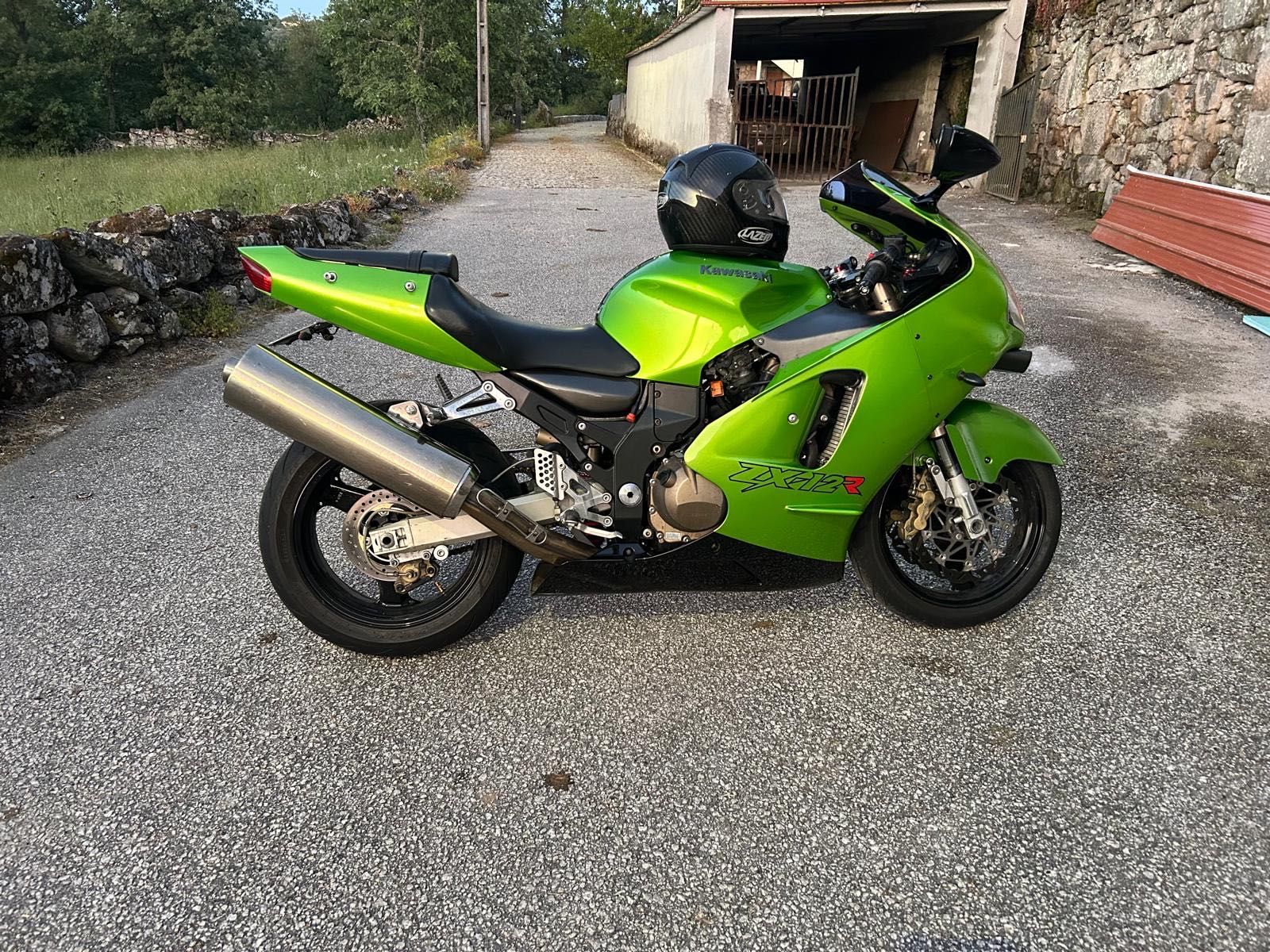 Kawasaki Ninja ZX-12R