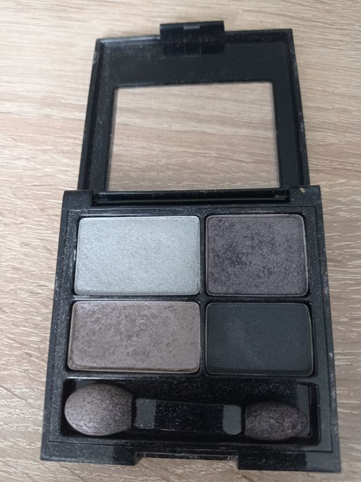 Poczwórny cień do powiek Revlon Colorstay 525 Siren