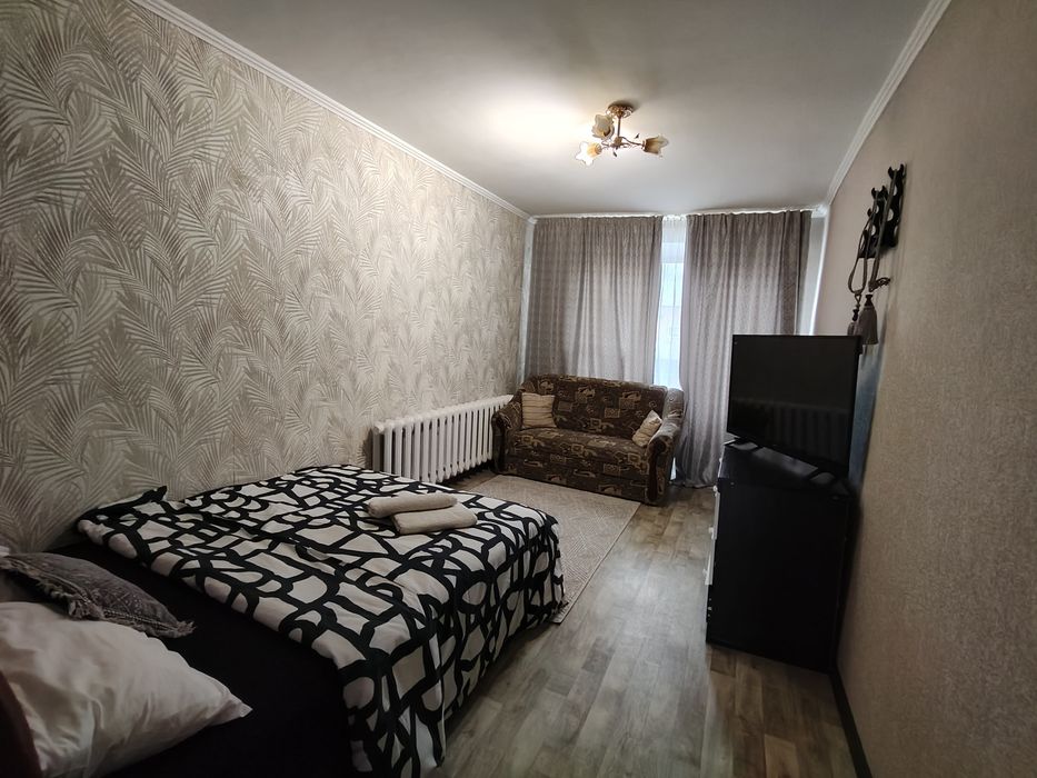 Подобово 1-кімн квартира в центрі Прилук