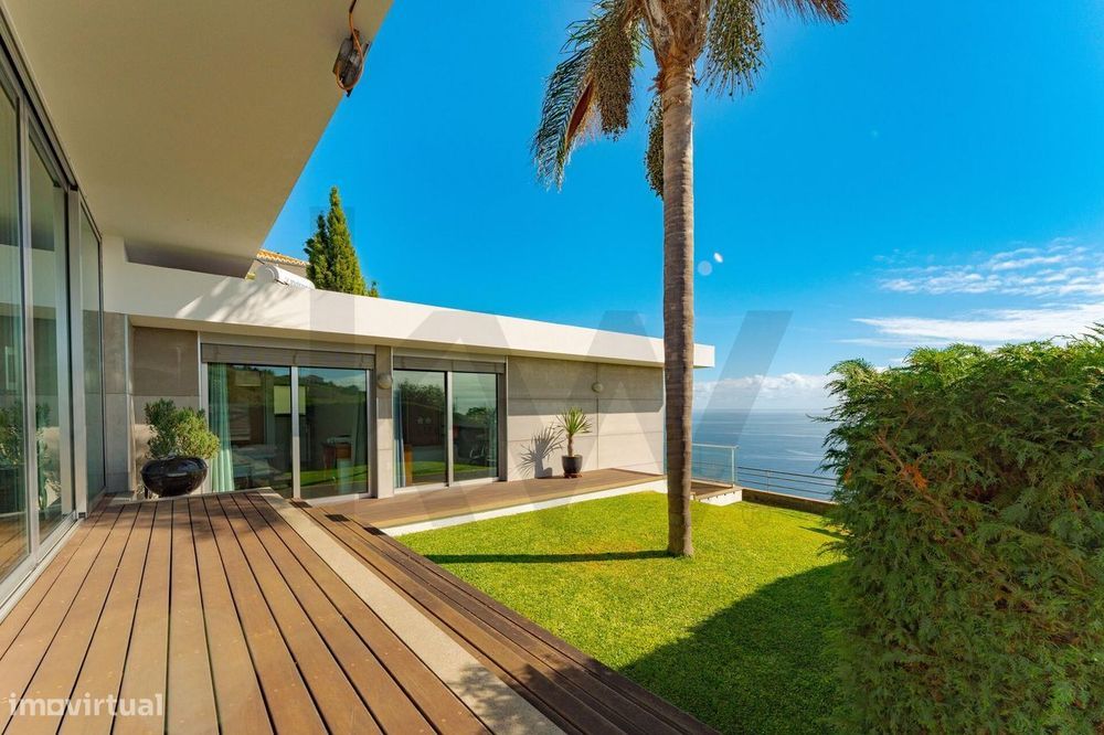 Moradia Minimalista V3 com vista plena mar