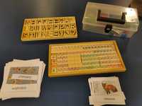 Materiały Montessori/znaczki, literki, pomoce do liczenia + gratis