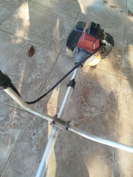 Vendo roçadeira  a gasolina