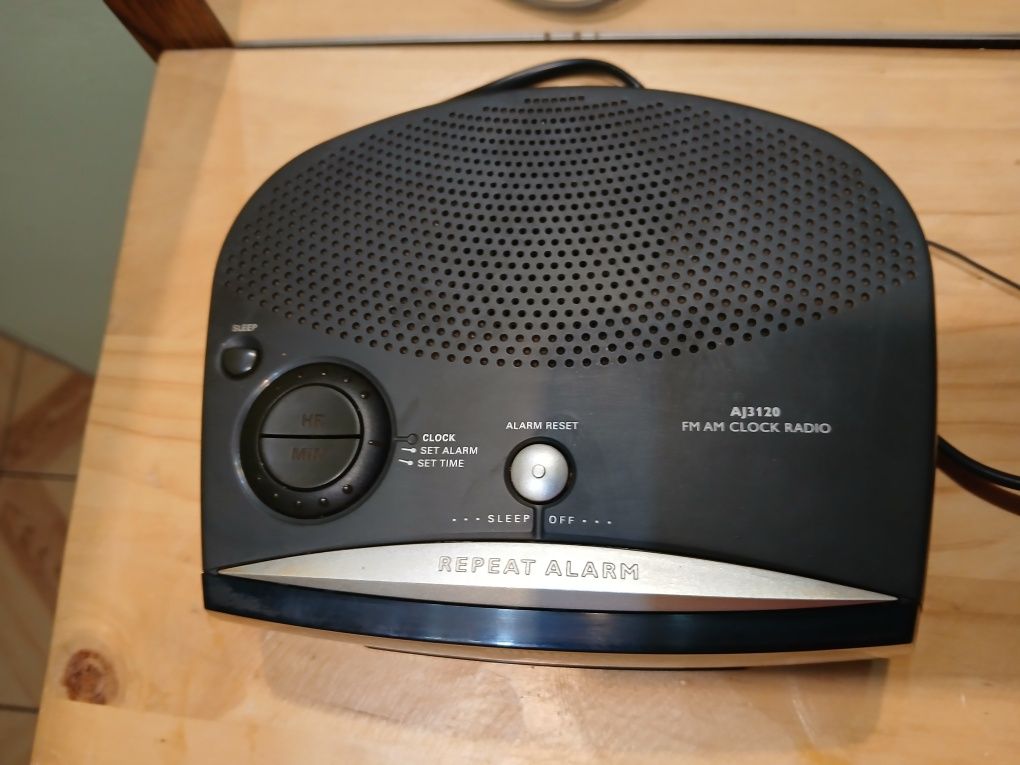 Radiobudzik Philips AJ3120