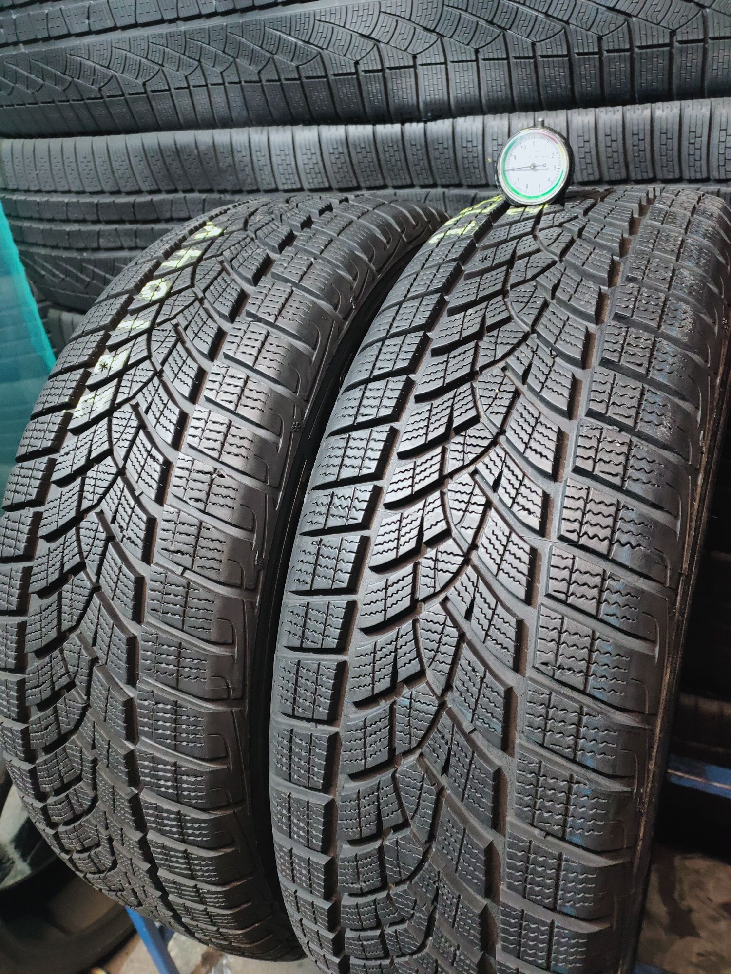 225/60R18 GoodYear UltraGrip Performance+ 2022r DEMO