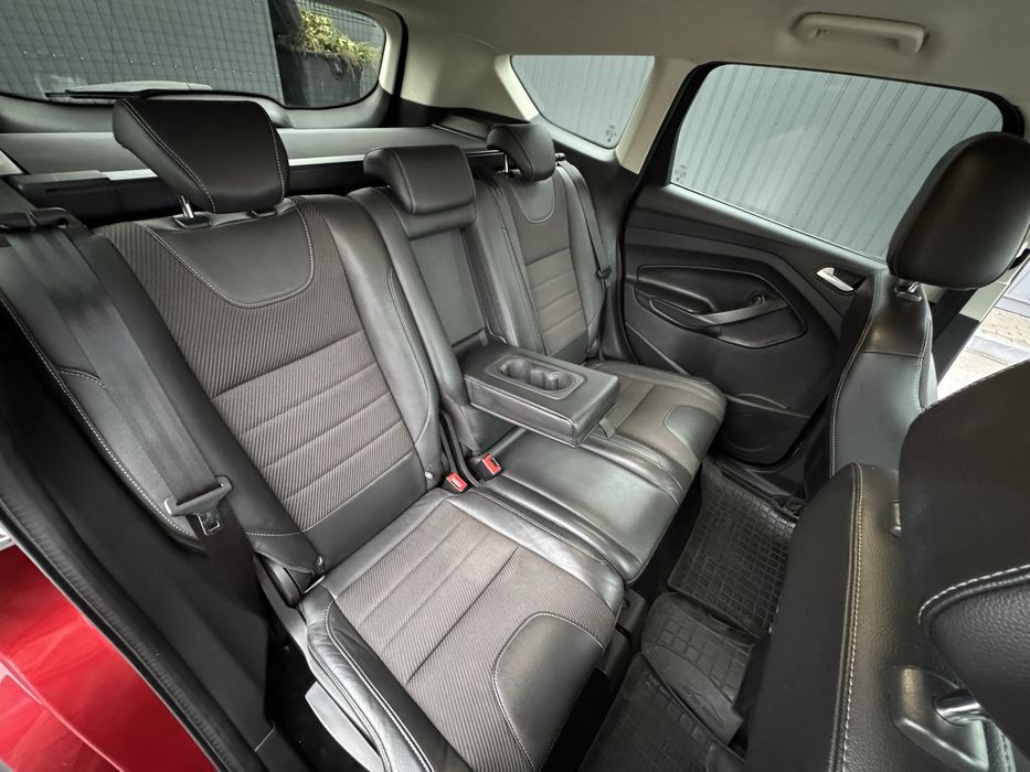 Продаєтся Ford Kuga 2015 року