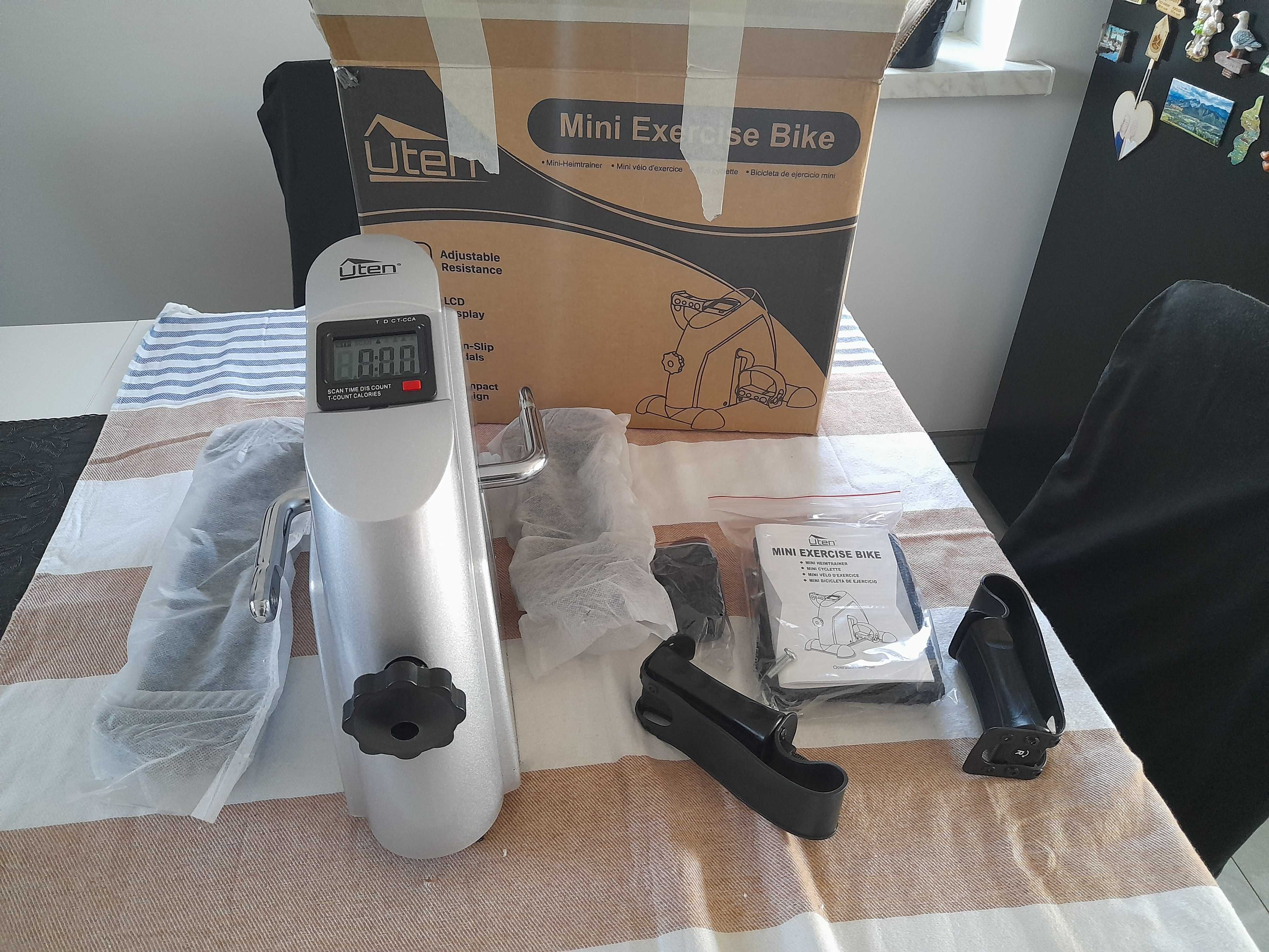 UTEN Mini rower treningowy, trenażer ramion i nóg