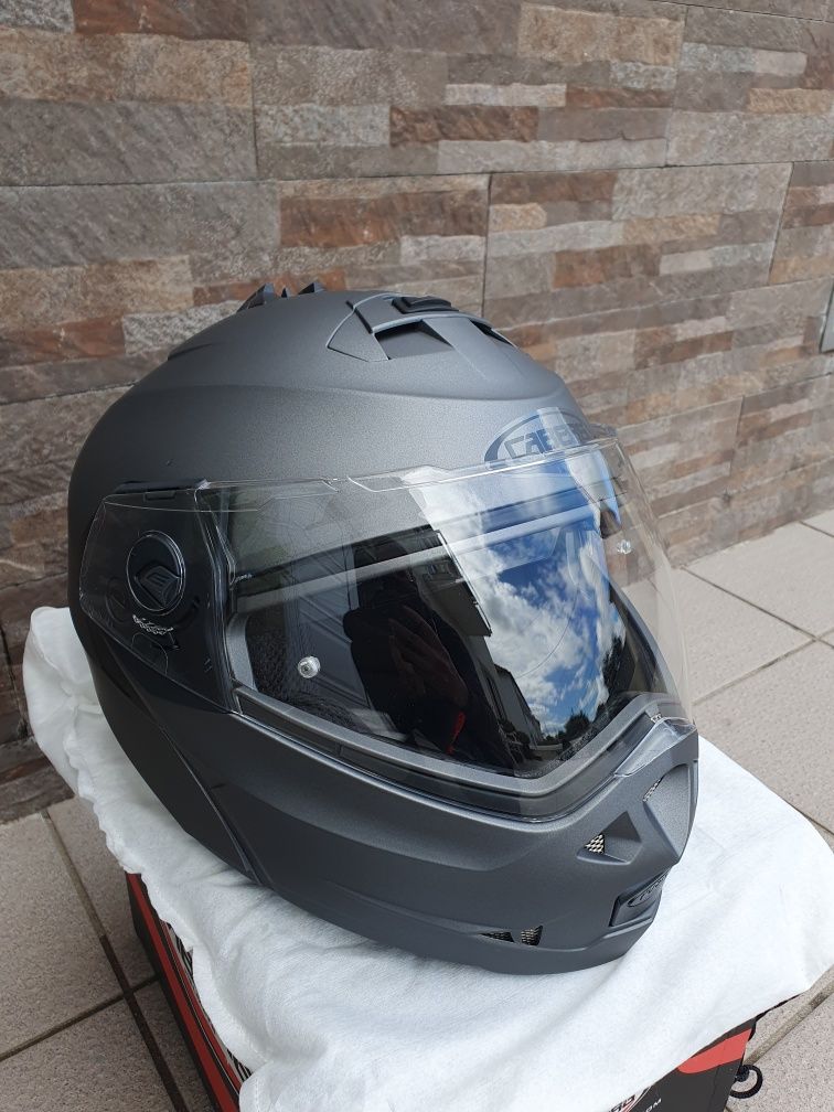 Capacete modular caberg duke 2 c/ intercomunicador cardo freecom 2+